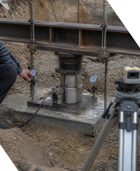 Полевое испытание грунта статической нагрузкой в Воркуте